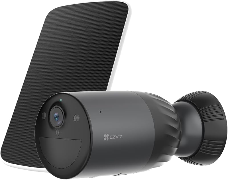 EZVIZ Überwachungskamera und zwei Smartphones, die über die EZVIZ App gleichzeitig das Live-Bild anzeigen – Familienfreigabe Setup